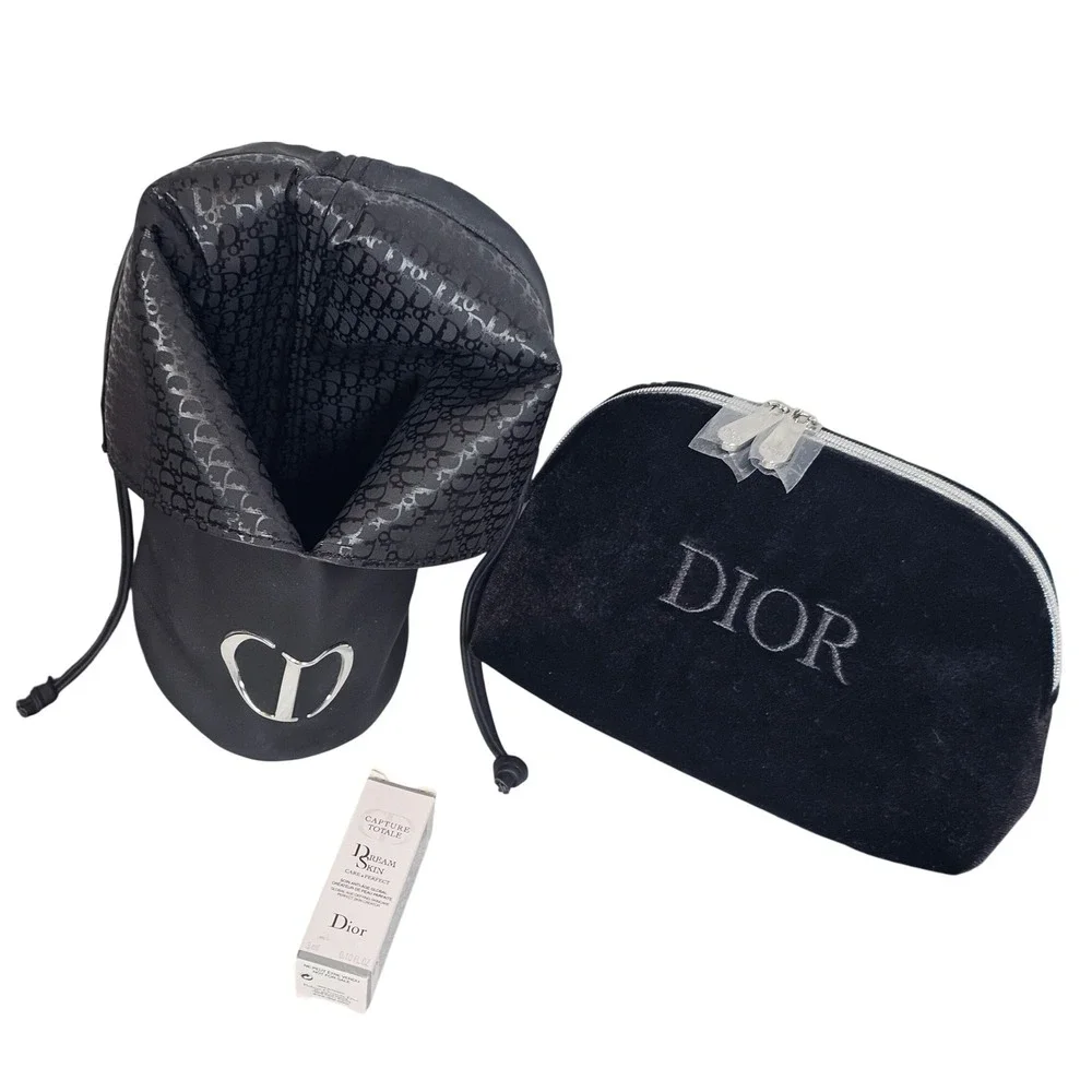 DIOR Makeup CD Logo Punch with Black Velvet Travel Bag & Cream Brush Not Include